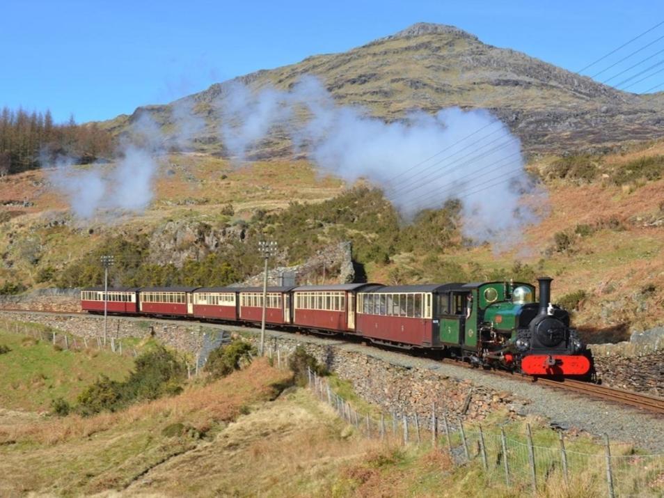 Snowdonia Miners Cottage Blaenau Ffestiniog ภายนอก รูปภาพ